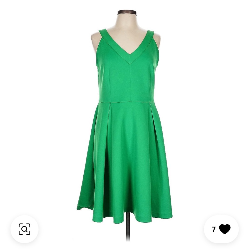 Elegant Green Sleeveless Dress
